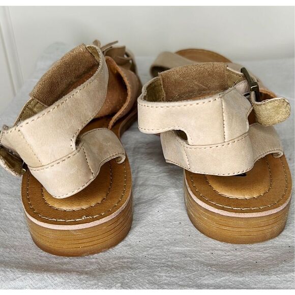 Caterpillar Women's Arabella Kiltie Accent Ankle Strap Sandal Size 11 New - Picture 4 of 6